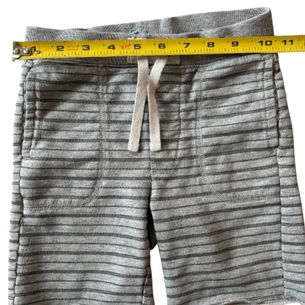 BabyGAP Unisex Gray and White Striped Casual Shorts Size 4 Yrs.